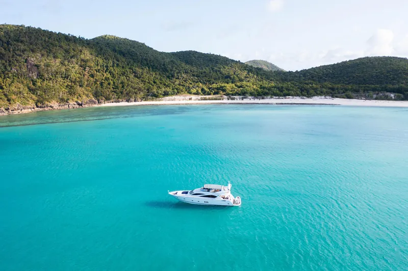 M/Y Alani, alone in a Whitsunday bay