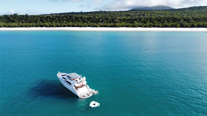 M/Y Alani, off Whitehaven Beach