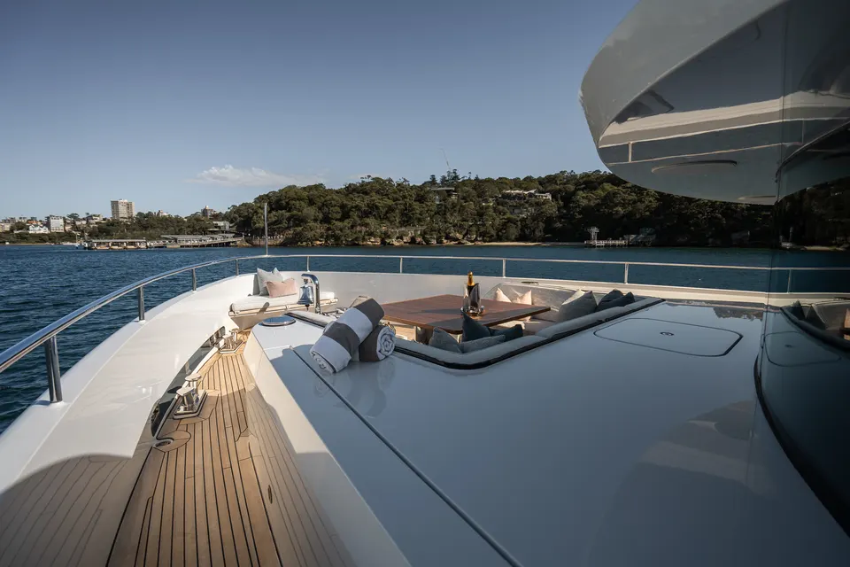 M/Y Belle, Foredeck