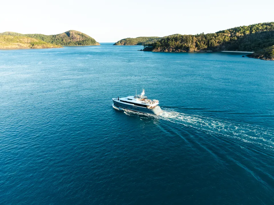 M/Y Belle, Under way, Whitsundays
