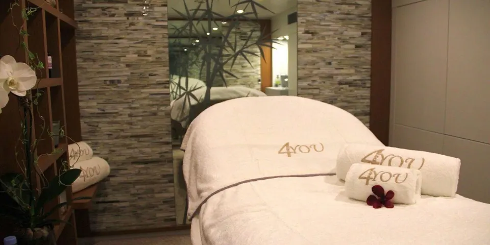 4You, frame 11