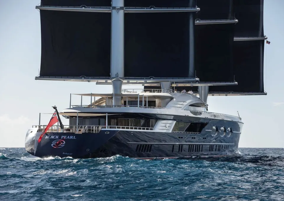 Black Pearl, frame 1