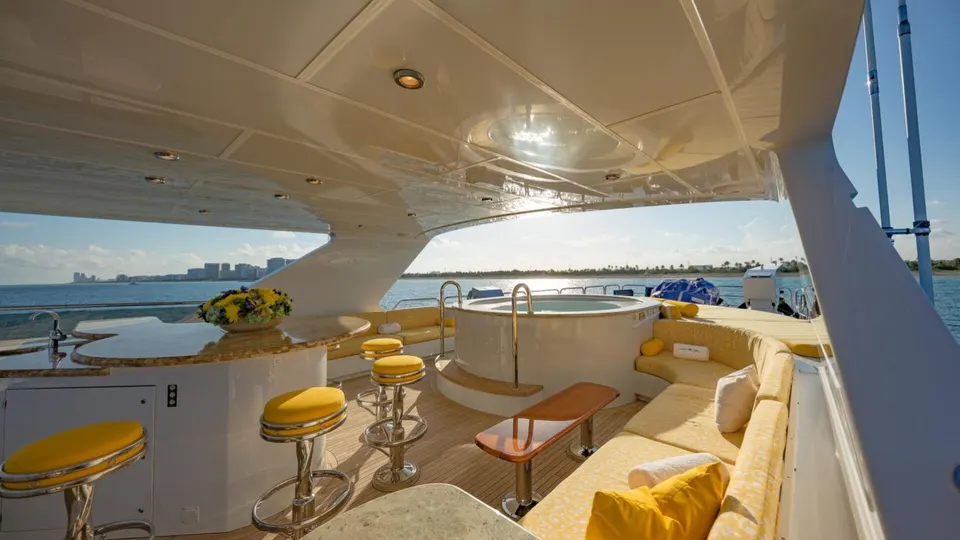I Love This Boat, frame 12