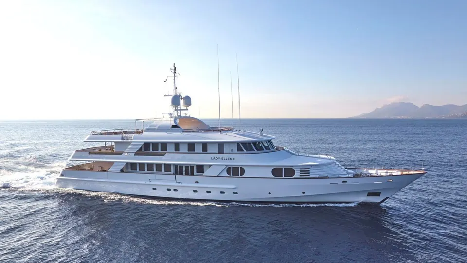 Lady Ellen II, frame 1