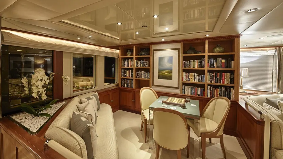 Lady Ellen II, frame 3