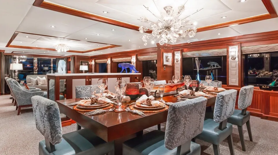 Ocean Club, frame 6