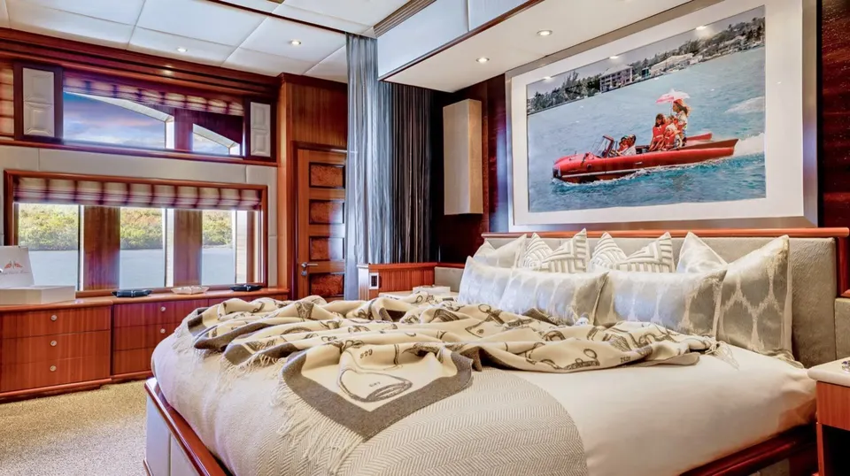 Ocean Club, frame 8
