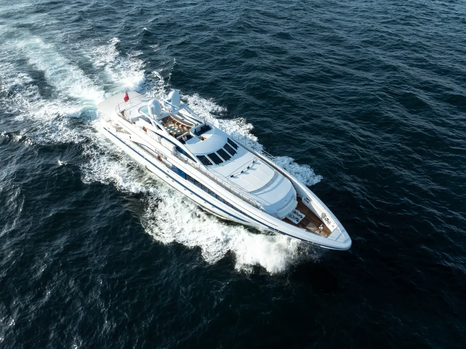 M/Y Lumir at speed seen from the air