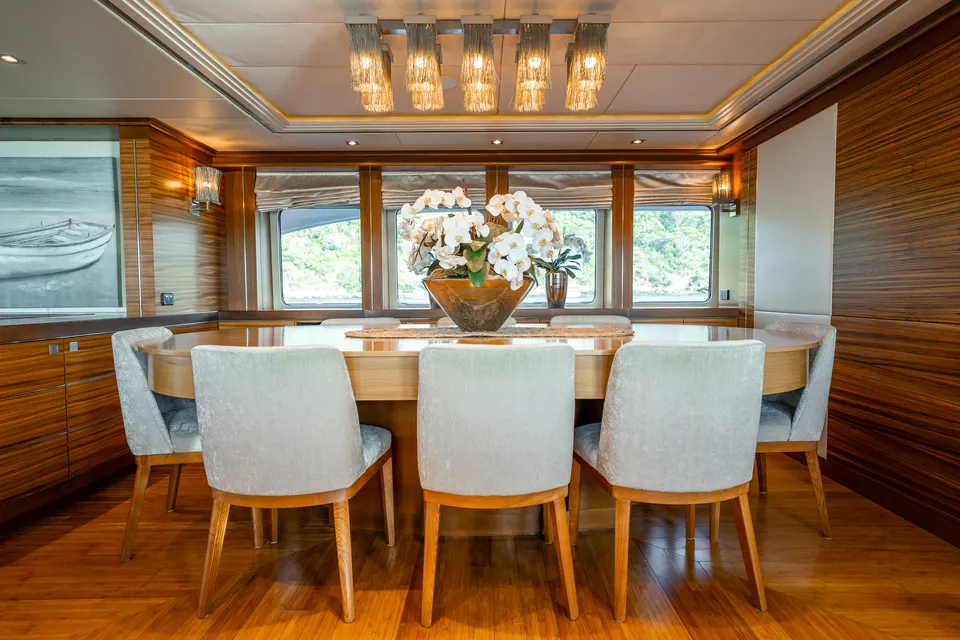 M/Y Lumir, Formal dining room set for dinner