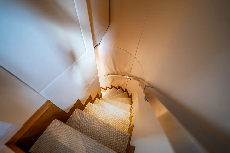 M/Y Lumir, Timber staircase between decks