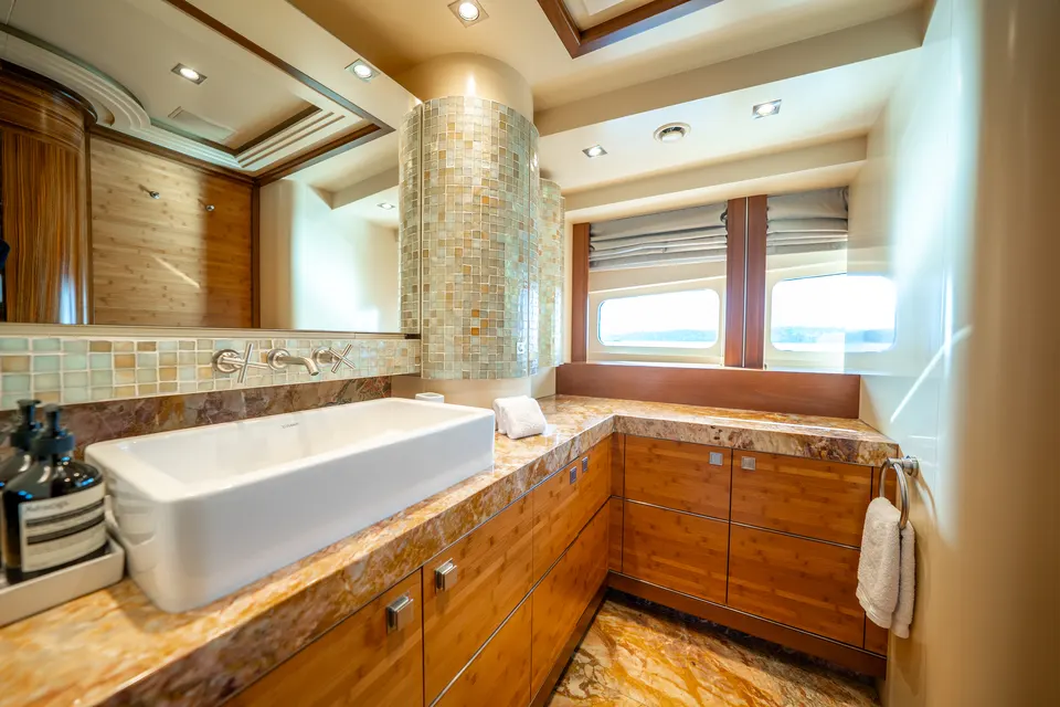 M/Y Lumir, En suite basin in marble and timber