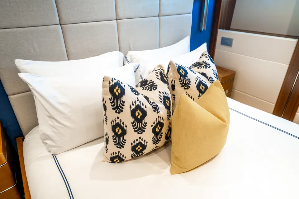 M/Y Lumir, Cushions on a VIP bed