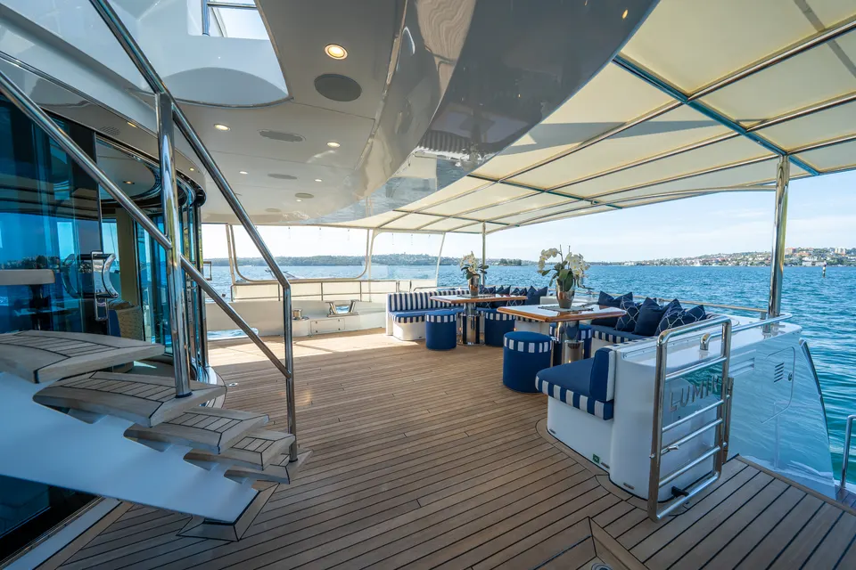 M/Y Lumir, Main deck aft seating by the water