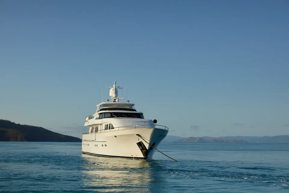 M/Y Sea Raes, bow on, at anchor