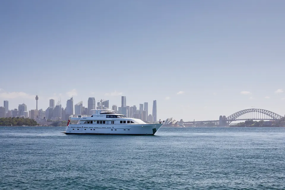 M/Y Sea Raes, off the Sydney skyline