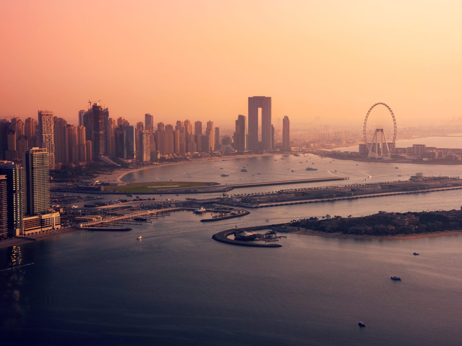 Dubai,Skyline,On,Sunset,Seen,From,Water